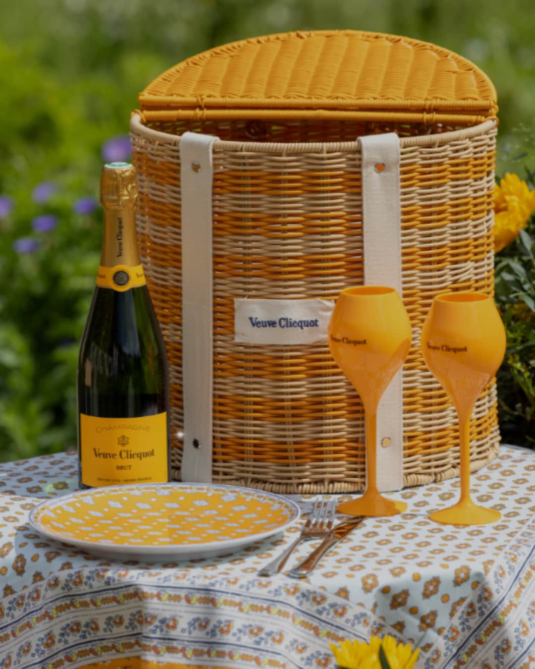 Le Panier Picnic by Veuve Clicquot